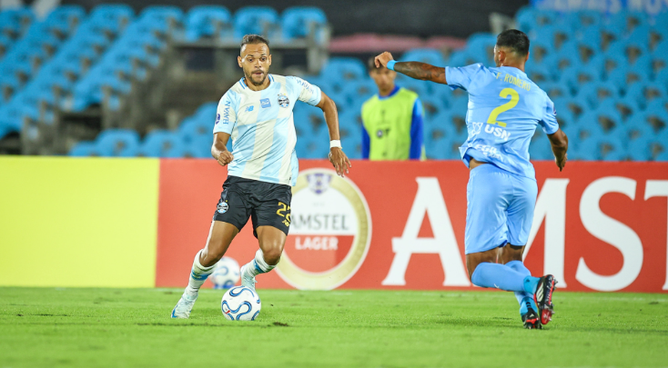 Grêmio estreia com derrota fora de casa