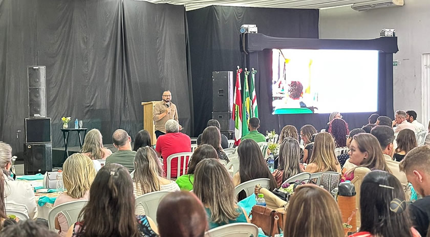 CRE celebra Dia do Professor com Encontro Regional