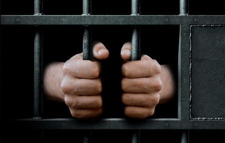 Homem que estuprou e engravidou a própria filha é condenado a 86 anos de prisão