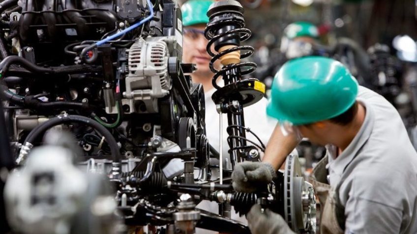 Produção industrial cresce 0,3% em outubro