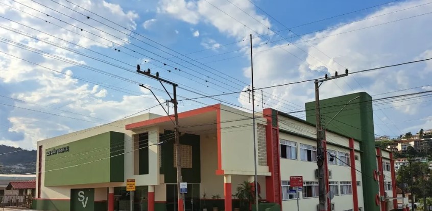 Programa do Estado auxilia escolas com demanda de imigrantes