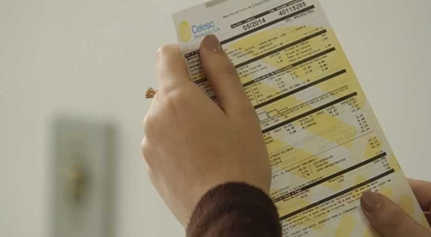 Celesc decide romper contrato com terceirizada após atraso em leituras e entrega de faturas