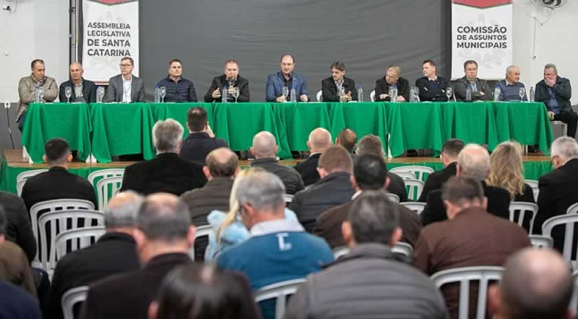 Audiências Públicas em Xaxim e SMO debateram soluções para a expansão da rede trifásica rural