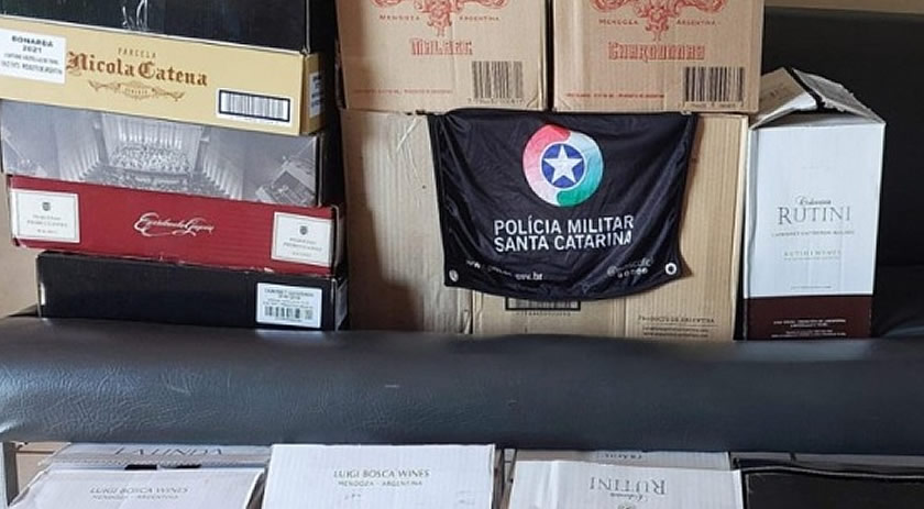 Veículo apreendido por descaminho na BR-158, transportava carga avaliada em mais de 14 mil reais