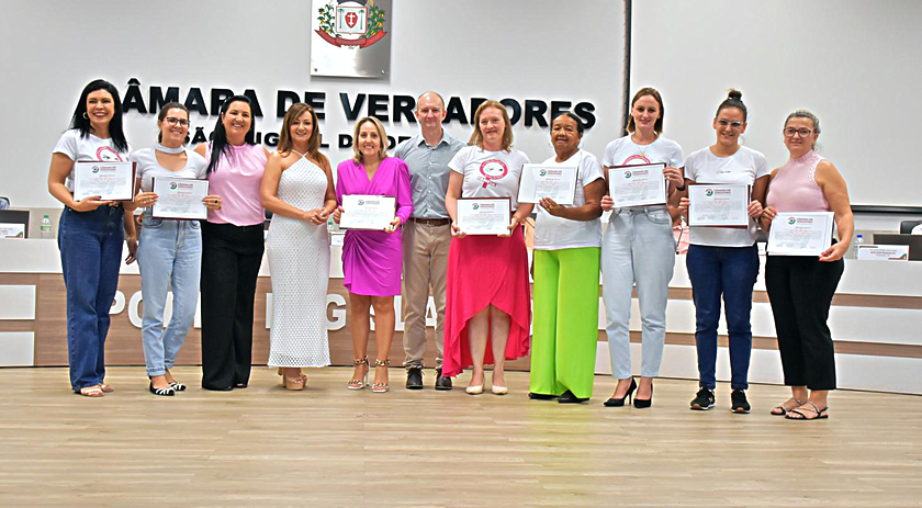 Câmara presta homenagem ao Conselho dos Direitos da Mulher
