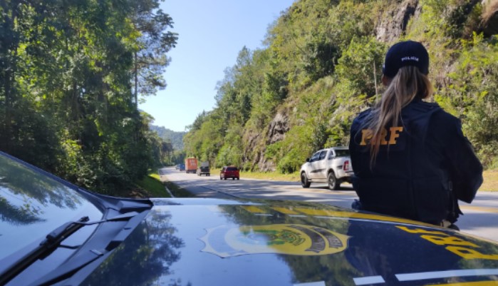 Uso do cinto de segurança será foco da PRF durante feriado