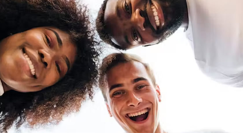 Brasil sobe no ranking mundial da felicidade