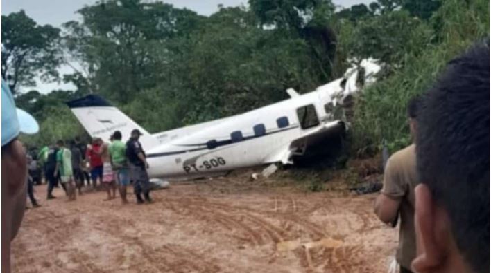 Avião cai no Amazonas e mata 14 pessoas, diz Defesa Civil