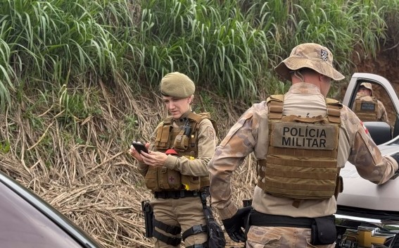 Polícia Militar cumpre três mandados de prisão em Descanso e Guaraciaba