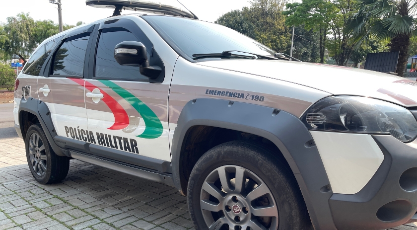 Mulher agride companheiro e causa lesão leve