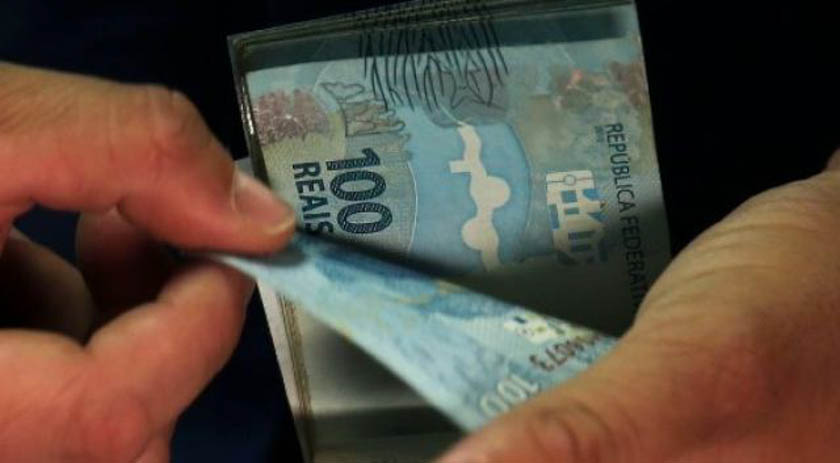 Polícia frustra entrega de R$ 35 mil e prende três suspeitos de extorsão