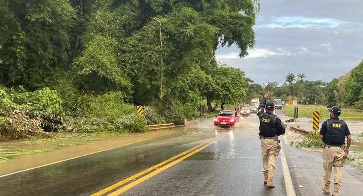 Risco de acidente em rodovias federais sob gestão pública é maior