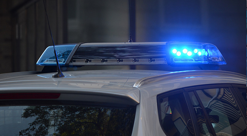 Homem com mandado de prisão é detido durante abordagem policial