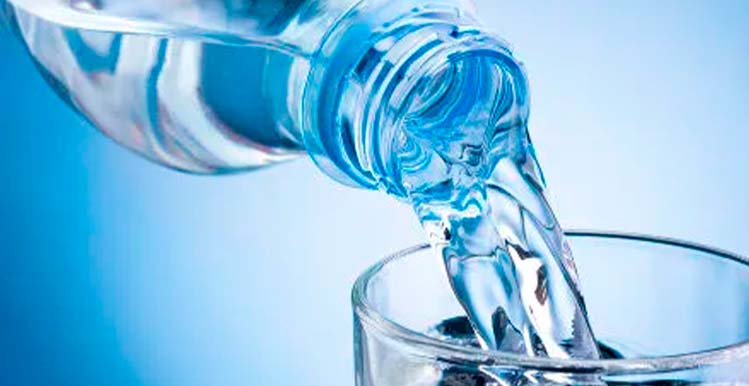 Água é aliada para quem deseja ter uma boa noite de sono