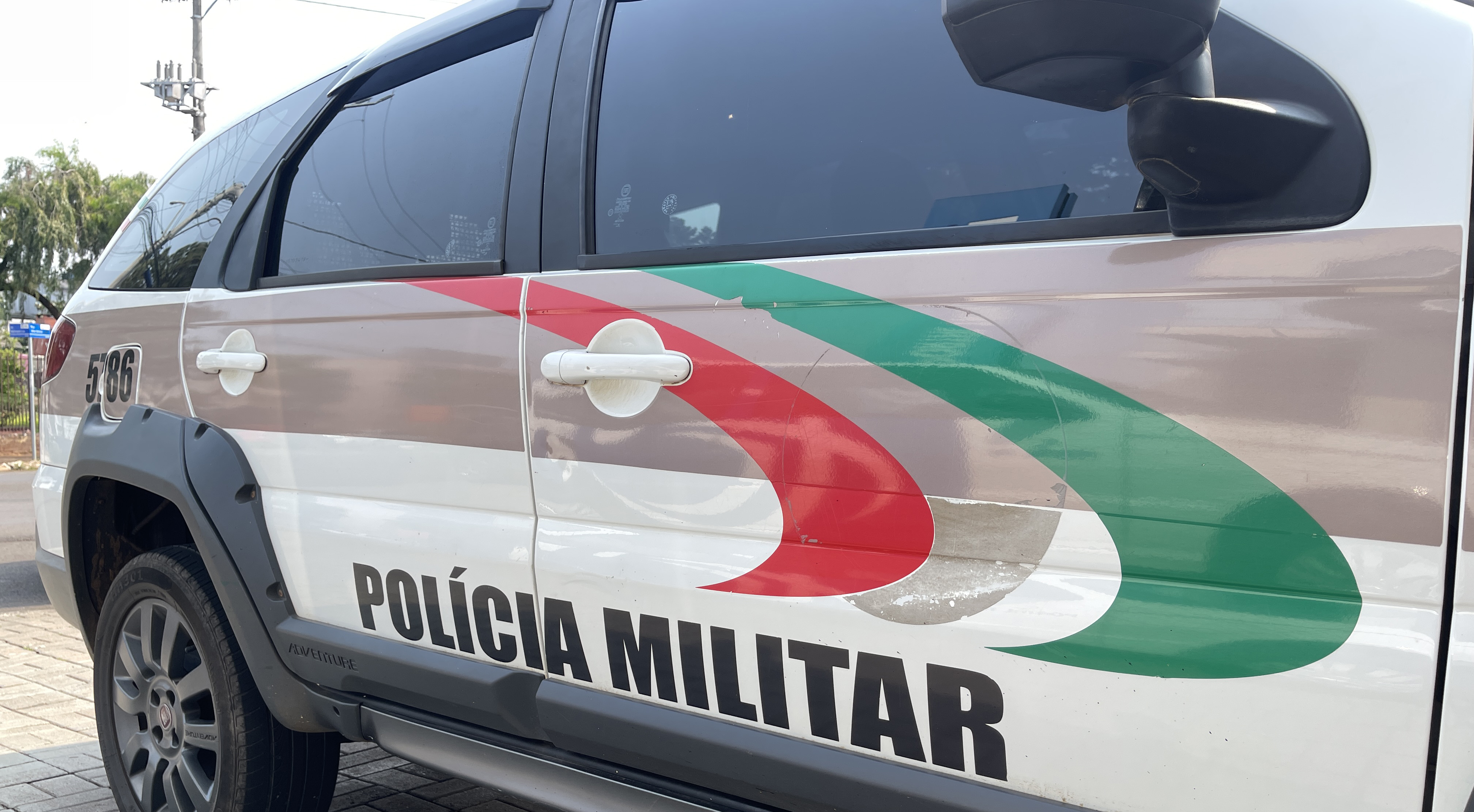 Homem é preso por agredir e ameaçar ex-companheira