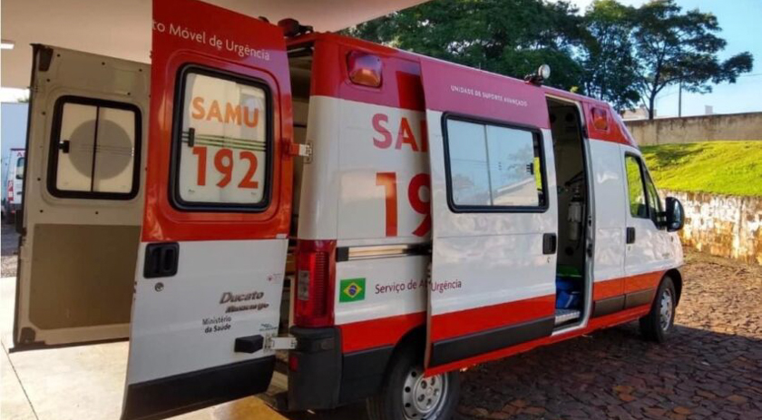 Adolescente de 15 anos leva facada de ex-namorado