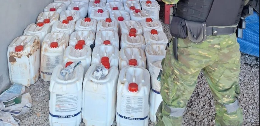 PF e Polícia Ambiental apreendem mais de mil litros de agrotóxicos contrabandeados da Argentina