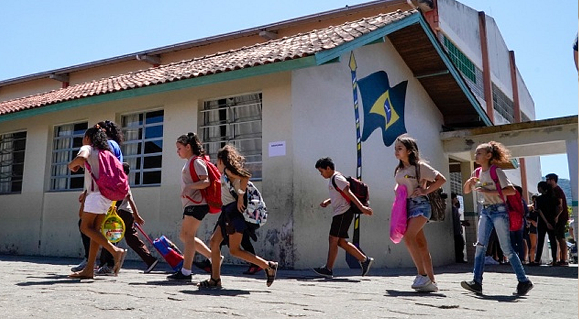 Educação de SC promove Semana Escolar de Combate à Violência contra a Mulher para conscientizar estudantes e comunidades