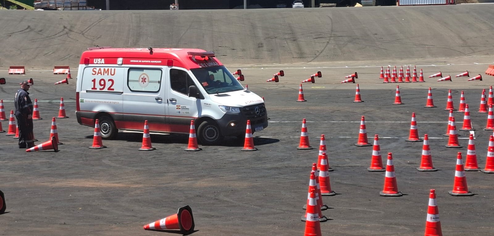 Dezenas de motoristas do Samu passam por capacitação