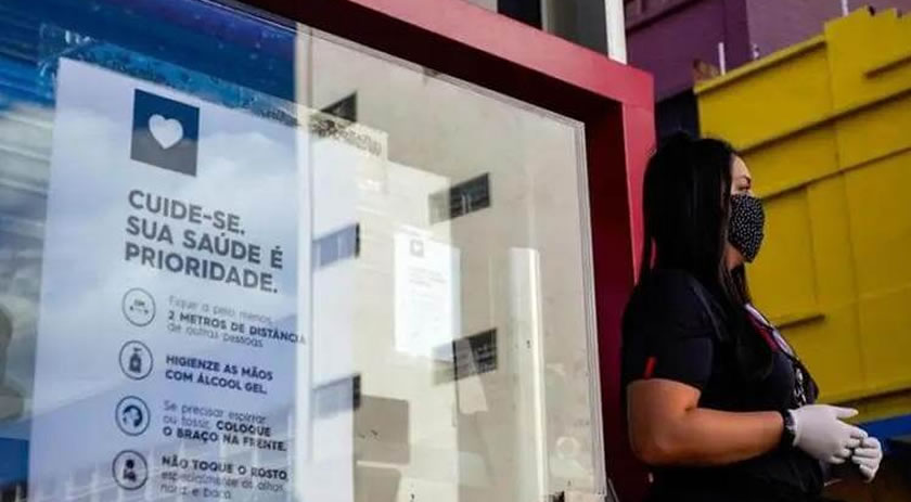 SC emite alerta para risco de gripe com menos da metade da população vacinada