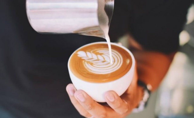 Socorrista do Samu é suspeita de colocar veneno de rato em café para tentar matar colega de trabalho