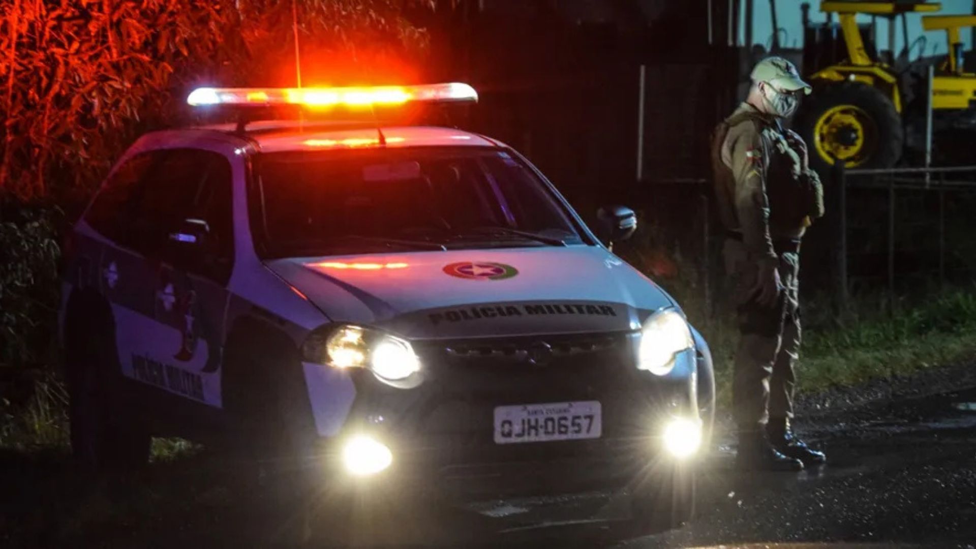 Jovem sem habilitação é flagrado dirigindo pelo PM