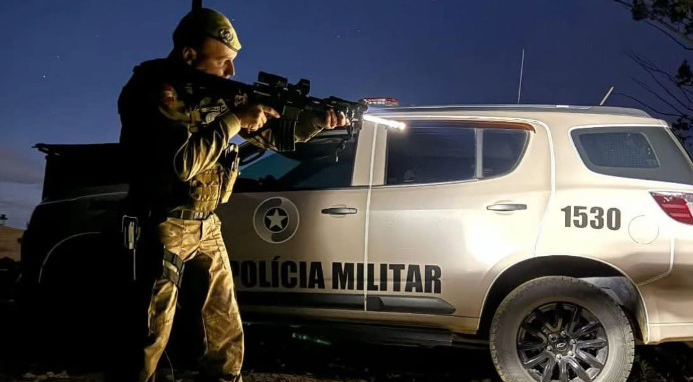 Homem com mandado de prisão por furto é detido no Bairro Palmeiras