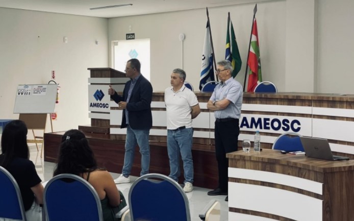 Prefeitos da Ameosc realizam reunião extraordinária para debater temas regionais