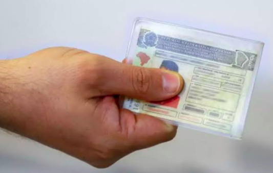 Quase 2 milhões de catarinenses podem ter o veículo apreendido se não pagarem esta dívida