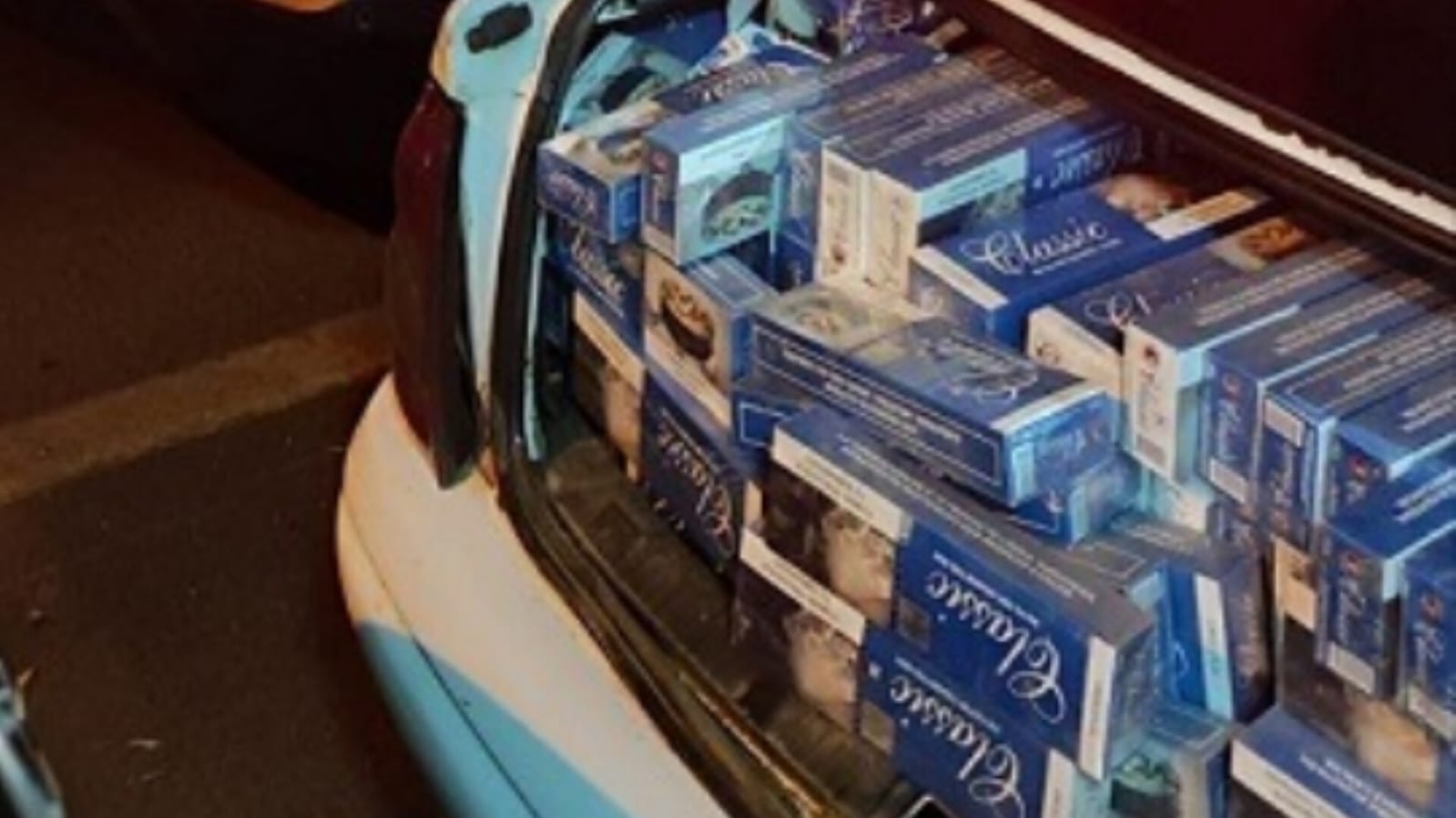 Após perseguição, homem é preso com mais de 500 maços de cigarros