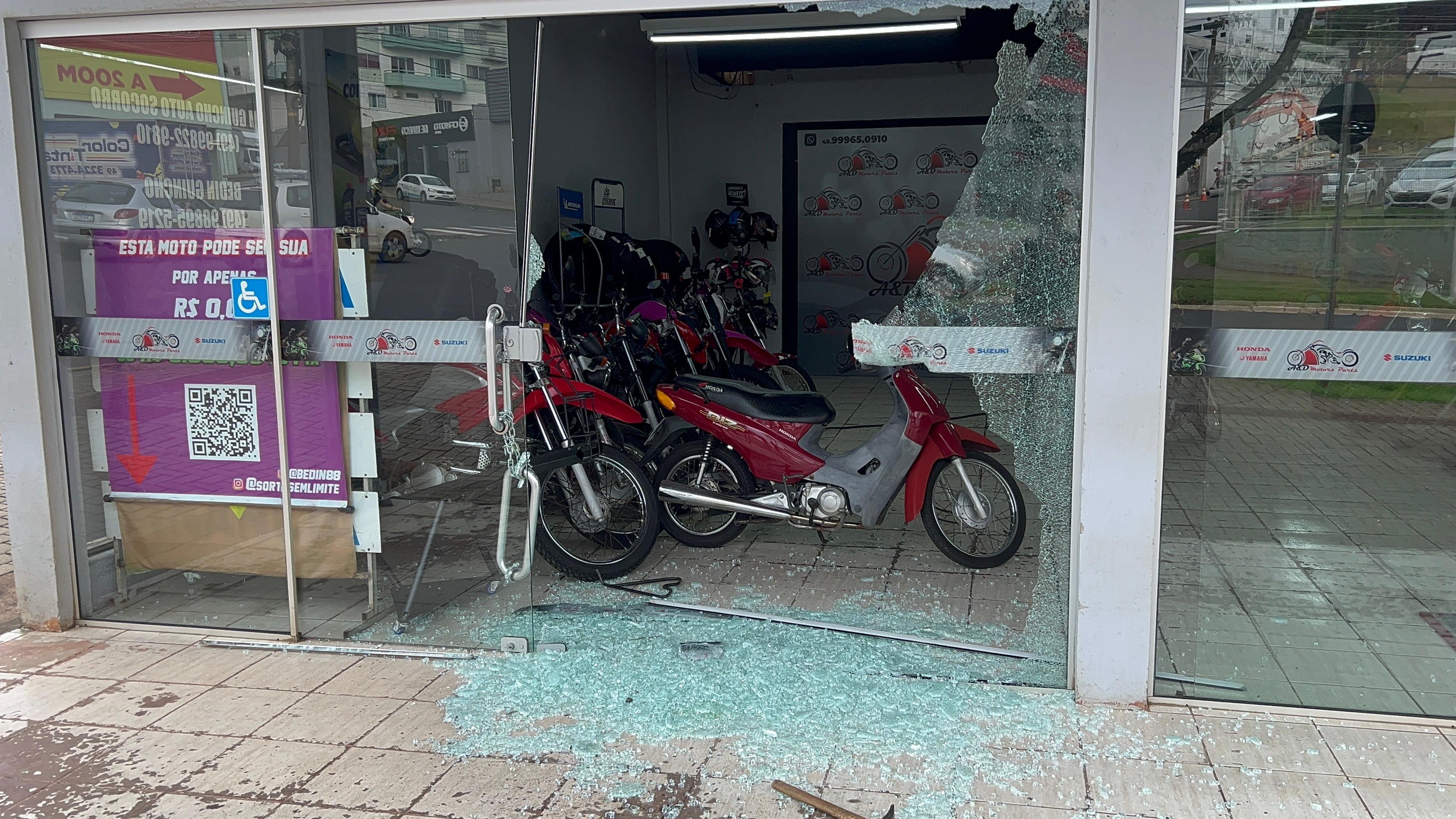 Loja de motocicletas é alvo de criminoso