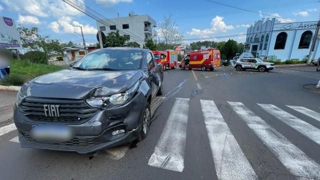 Após acidente, moradores pedem faixa elevada no centro