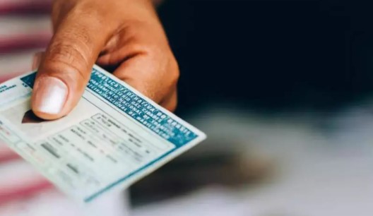 Mulheres com mais de 18 anos já podem tirar CNH gratuita em vários estados