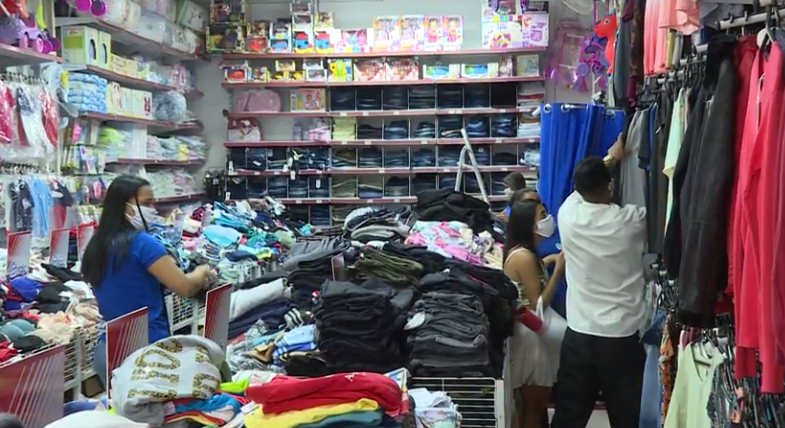 Governo estabelece que trabalho aos domingos e feriados só será liberado após negociação com sindicato