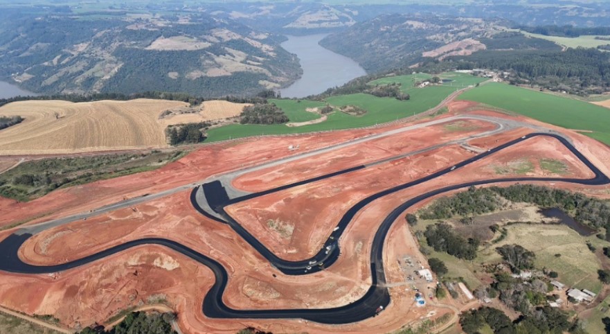 Autódromo de Chapecó completa dois anos de obras e segue rumo à inauguração em 2026