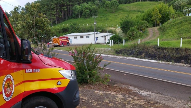 Trabalhador sobre queimaduras após levar choque elétrico no Meio-Oeste