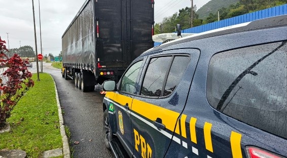 Motorista que desviou carga de R$ 1,5 milhão e simulou assalto é preso em SC