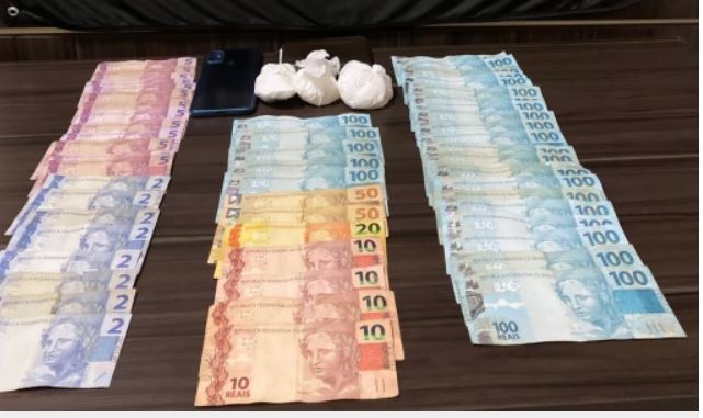 Polícia Militar prende homem suspeito de traficar cocaína