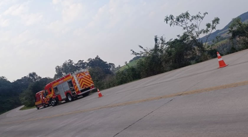 Jovem é resgatado após saída de pista na BR-163