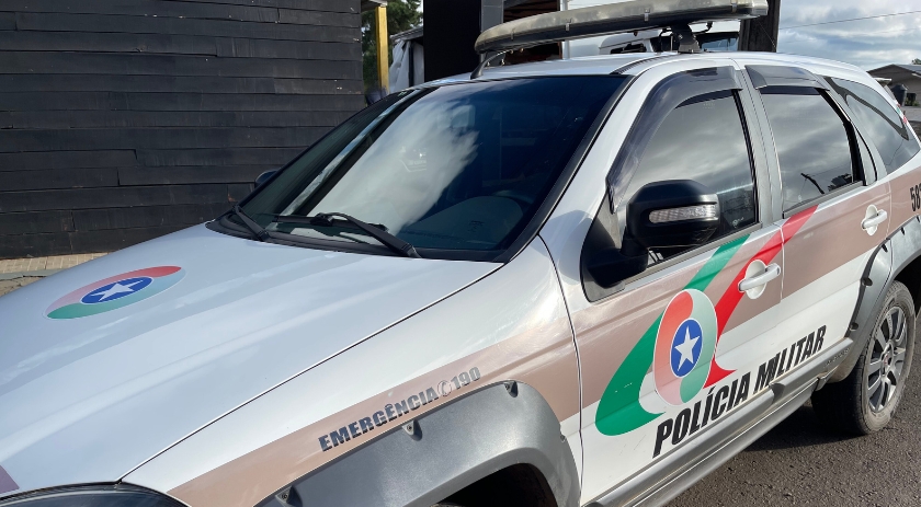 Mulher aciona polícia para atender ocorrência e acaba sendo presa