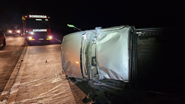 Colisão envolve três veículos na BR 163