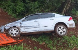 Colisão entre dois carros deixa uma pessoa ferida