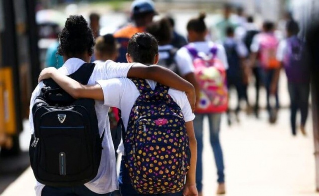 Brasil terá disque-denúncia e monitoramento para violência nas escolas
