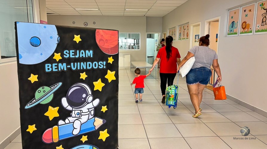 Mais de 5 mil alunos voltam às aulas na rede municipal