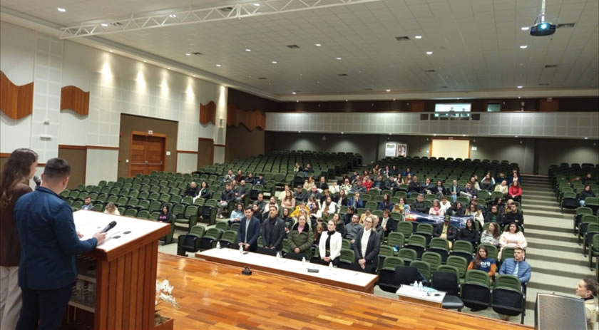 Jovens são destaque no concurso Oratória nas Escolas