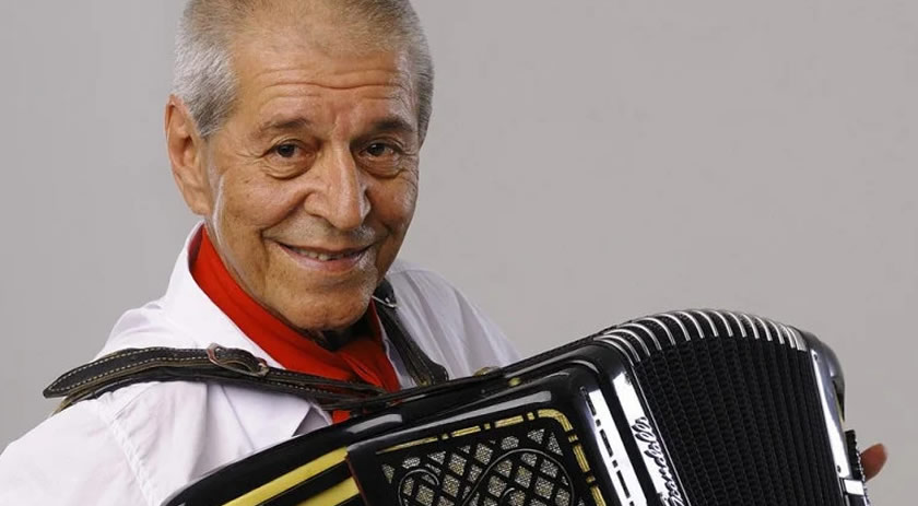 Morre Albino Manique, ícone da música tradicionalista