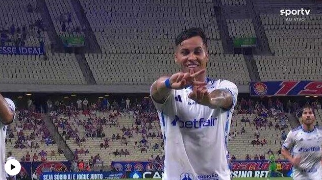 Cruzeiro vence Fortaleza fora de casa e se firma na briga pela liderança