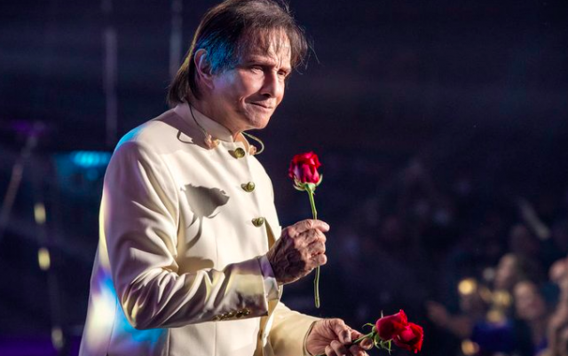 Roberto Carlos lança nova música "Eu Ofereço Flores"