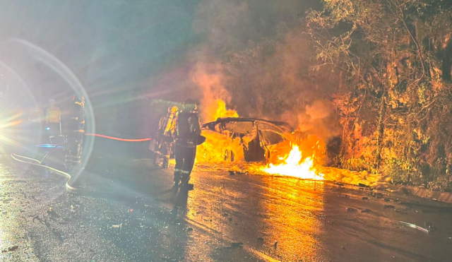 Grave acidente envolvendo quatro veículos interdita BR-282 e deixa ao menos 5 feridos