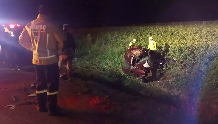 Acidente na BR-470 deixa duas pessoas mortas e três feridas